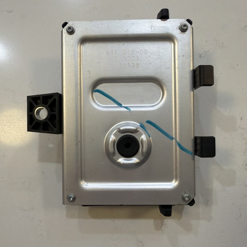 2015-2021 GM FUEL PUMP CONTROL SENSOR MODULE OEM 84082495
