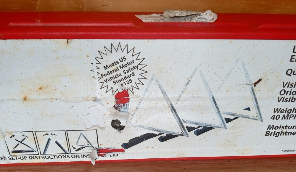 Orion Emergency Reflective Triangle Kit Roadside Safety 3-Pack DOT - Open Box