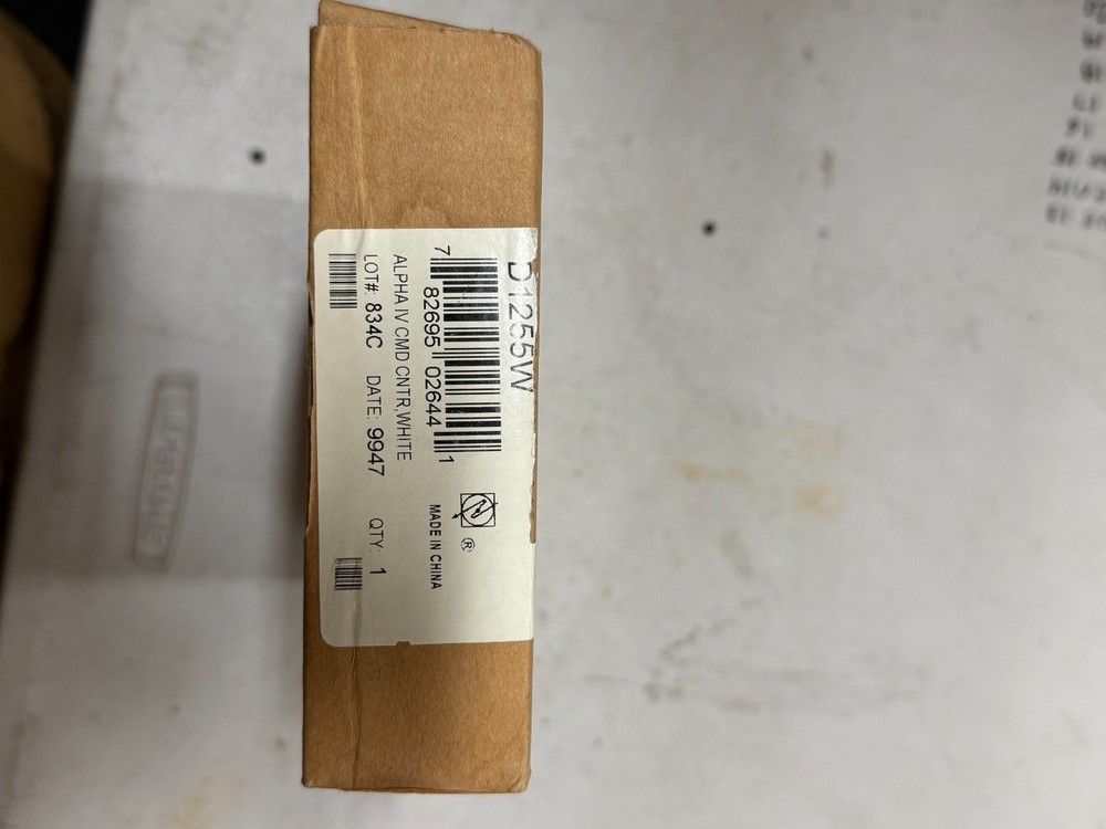 Interlogix / GE keypad + mounting hardware