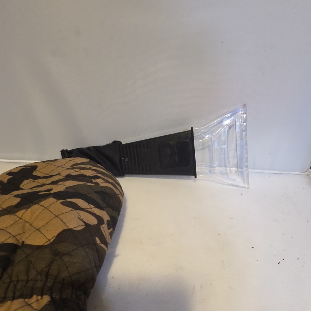 Ice Scrapper With Mit