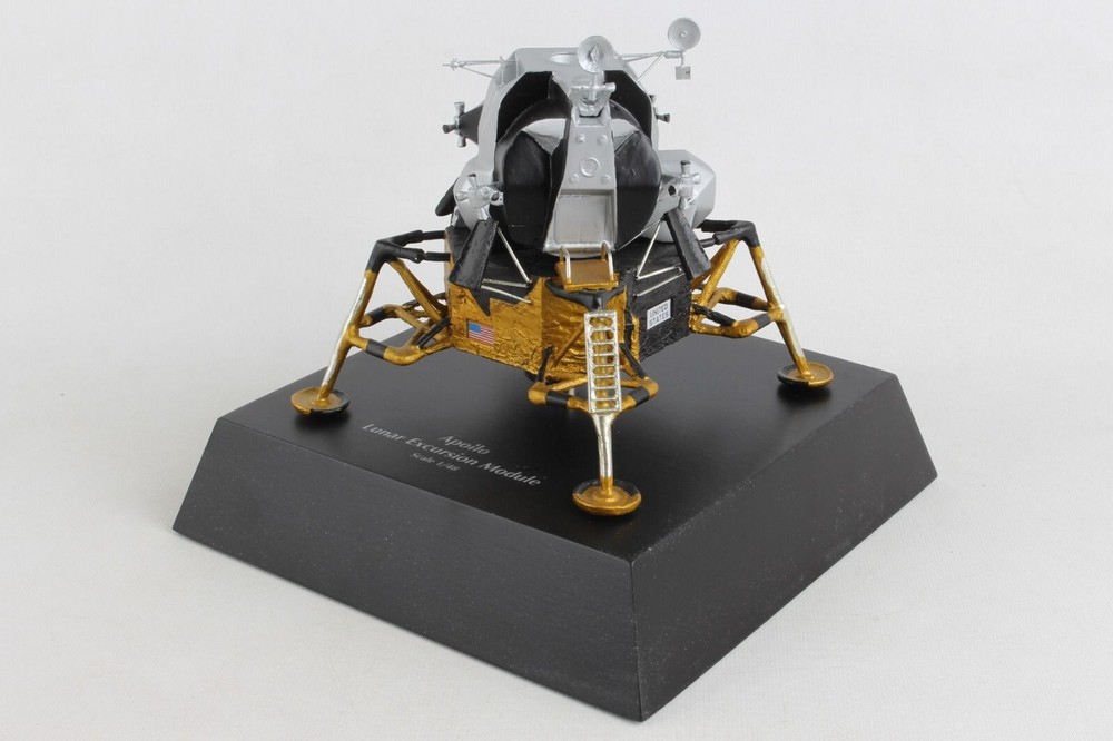 NASA Apollo Lunar Excursion Module LEM Desk Top Display Space 1/48 XX Moon Model