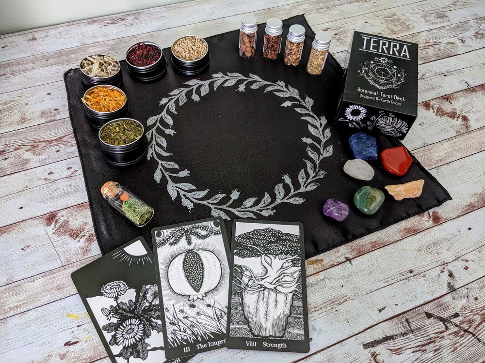 Green Witch Tarot and Altar Kit
