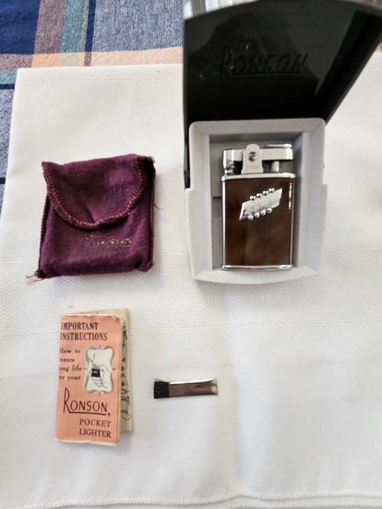 Vintage Ronson Gem Lighter