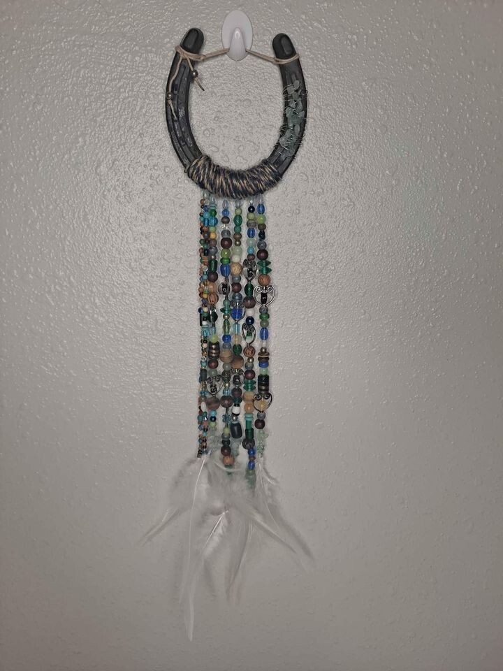 Rustic Horseshoe Bead Feather Wall Hang
