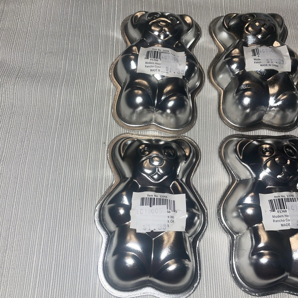 6 small cake pans--Teddy Bear NWT