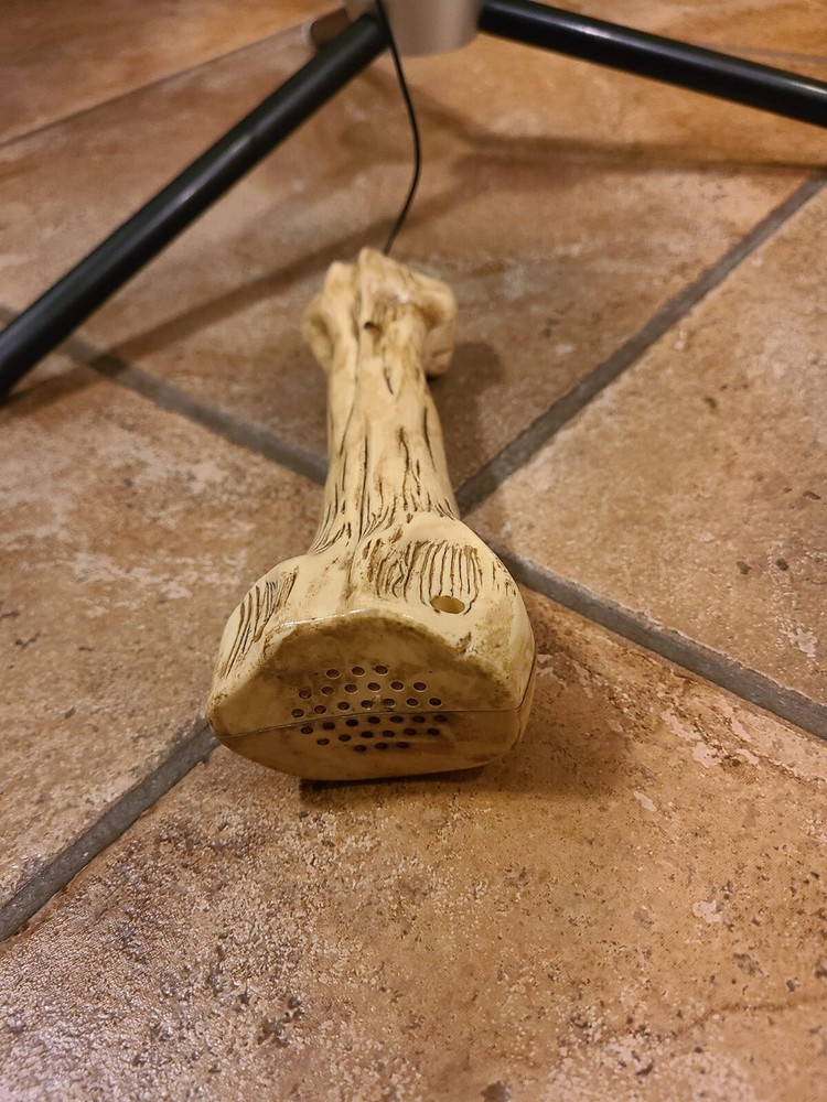 Animated Electronic Talking Skull Bizarre Magic Mentalism Tricks