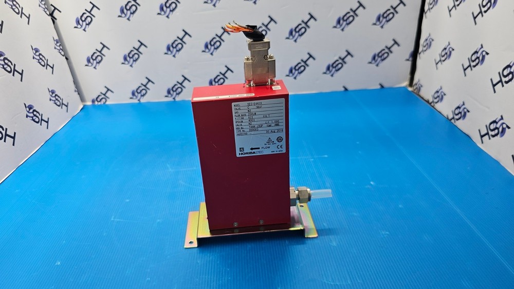 HORIBA STEC SEC-E441X Mass Flow Controller 200LM N2