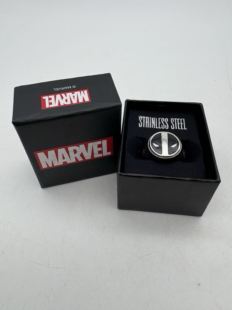 Marvel Comics Deadpool Logo Stainless Steel Black Enamel Ring New In Box Size 7
