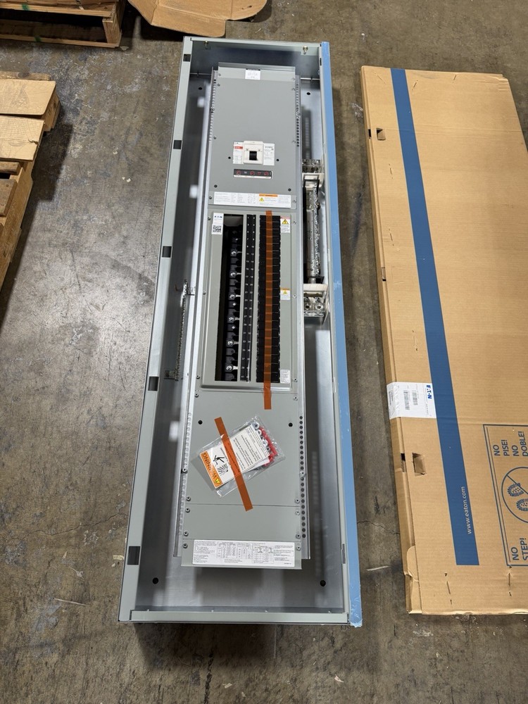 1-350 AMP 480V MAIN BREAKER PANELBOARD 42 SPACE 3PHASE 4WIRE COMPLETE PANEL