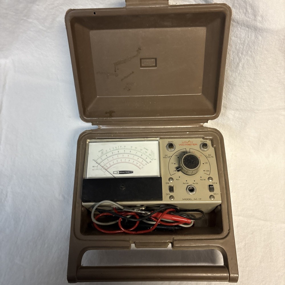 Vintage Heathkit Utility Solid State Voltmeter Model IM-17 in Hard Case