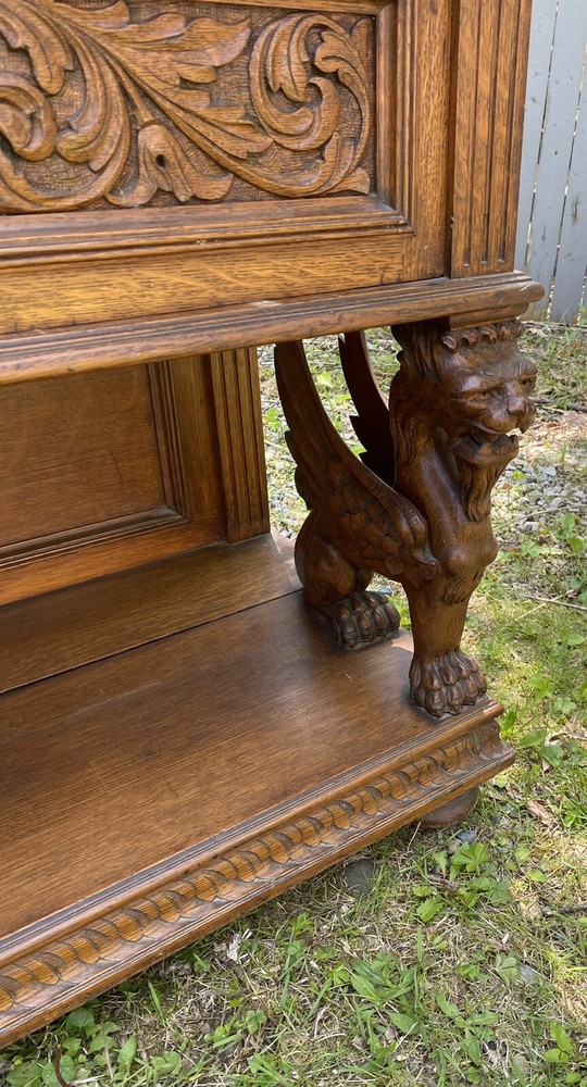 R.J. HORNER WINGED GRIFFIN OAK SERVER