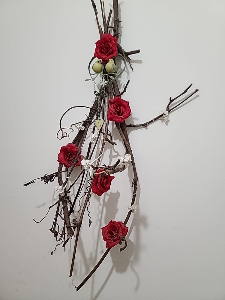 Grape Vine Swag With Roses