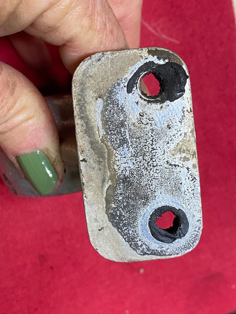 KENWORTH LOWER CAB ACCESS, GRAB HANDLE: BRACKET, MOUNT, SUPPORT K275-5473L