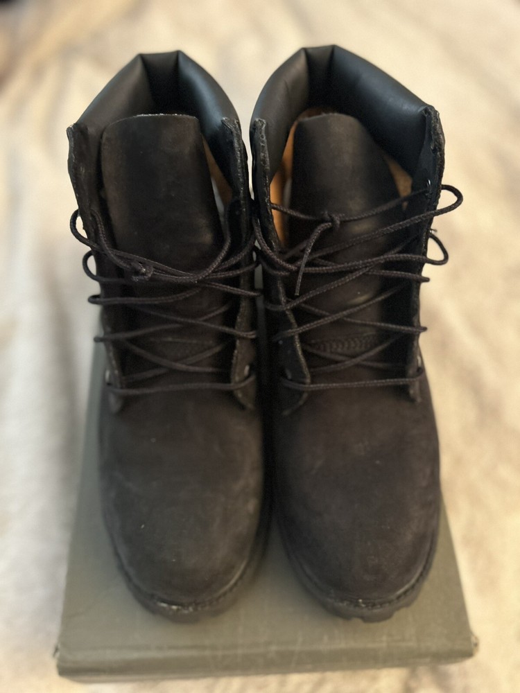 Size 7 Timberland Boot Juniors Black Nubuck