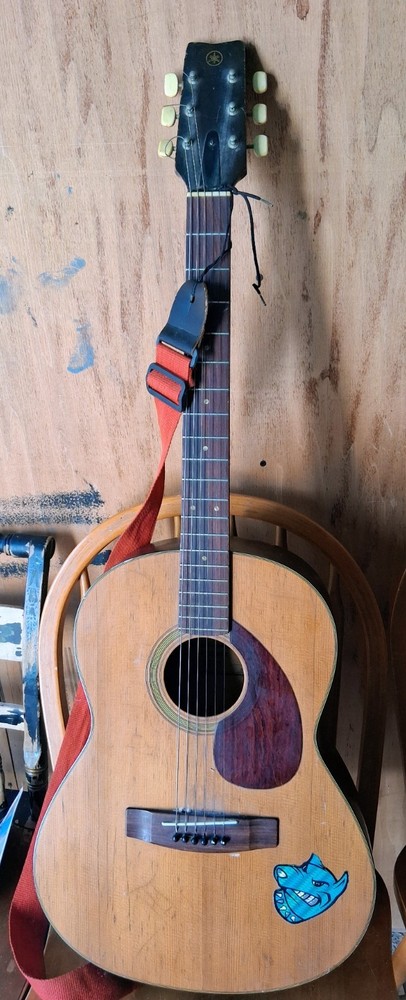 acoustic guitar yamaha