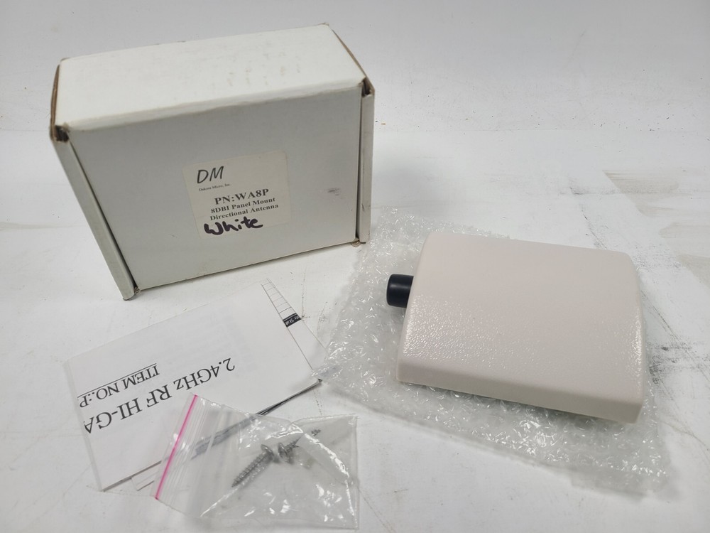 Dakota Micro_WA8P_WHITE_Panel Mount Directional Antenna_8DBI