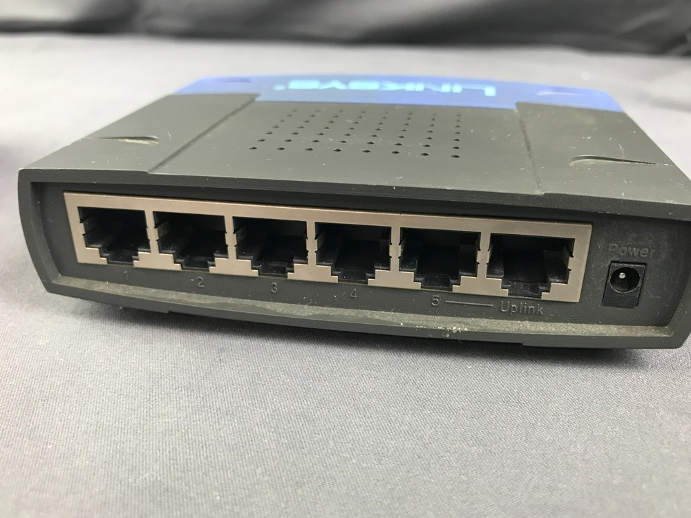 Linksys EtherFast EZXS55W 5-Port Workgroup Switch Hub Cisco Systems