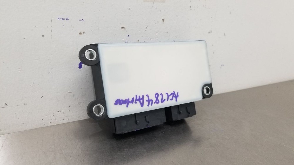 15 CHEVY SILVERADO 1500 SRS BAG MODULE 13594402