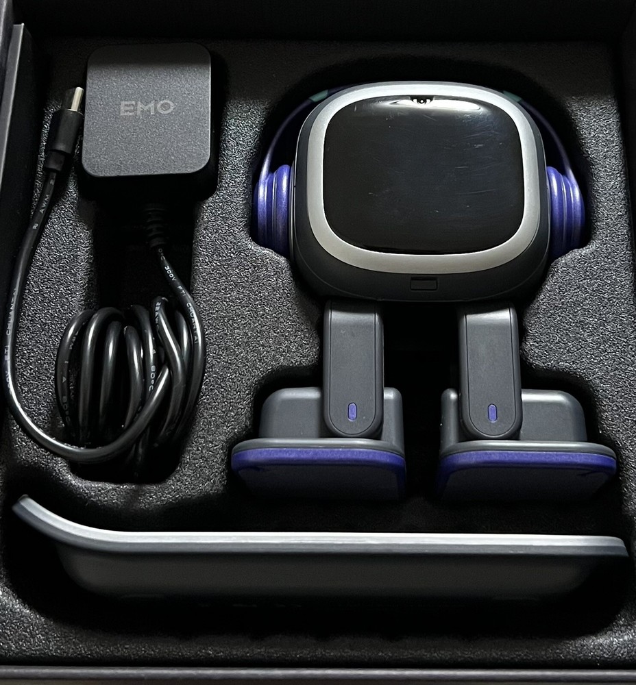 Emo Living Ai Desktop Pet Robot,Emo,Works Great