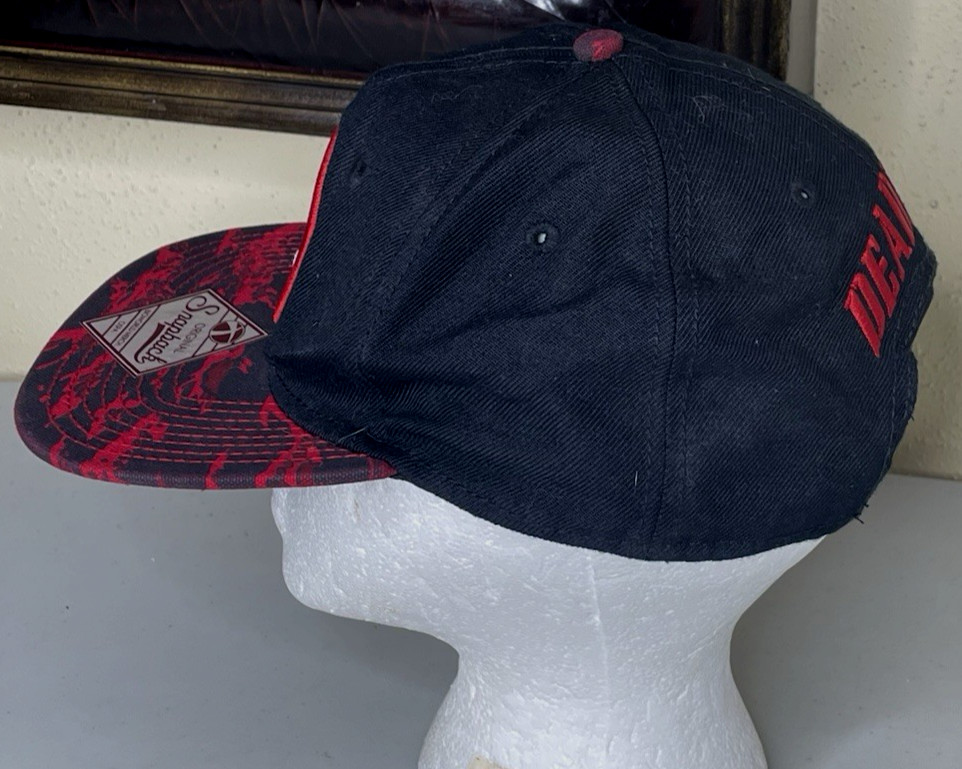 Marvel Comics Deadpool Bioworld Adjust Snapback Cap Hat Flat Bill Black Red OSFM