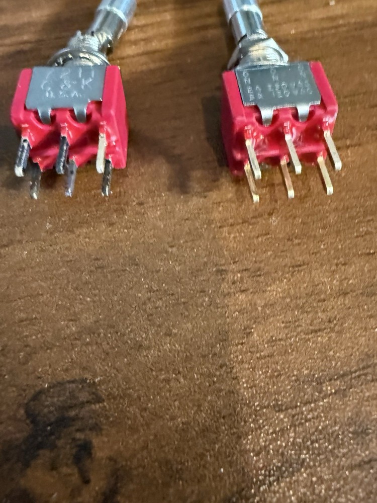 C&K Toggle Switch Locking 7211 (2 PCs)