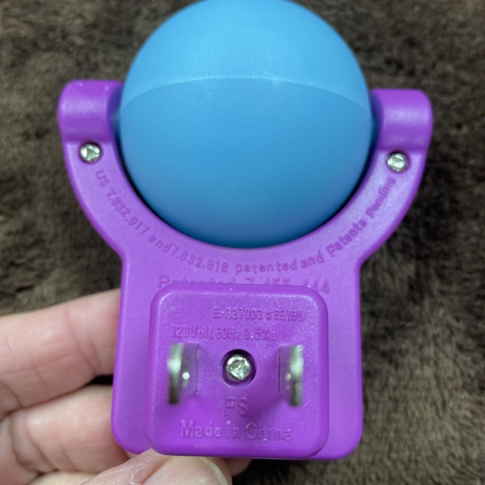 Disney Frozen Projectables Plug In LED Night Light Preowned