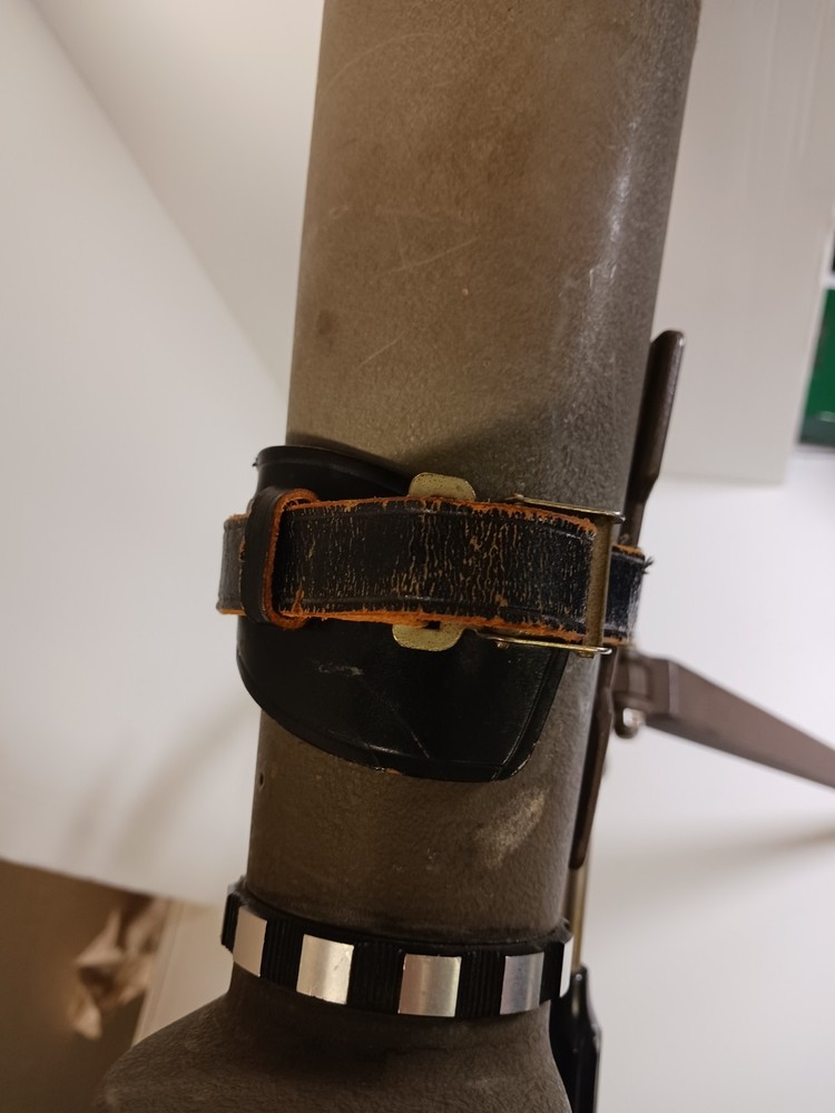 SWIFT SPOTTING SCOPE MODEL 821 with Eagle TRIPOD. Good functional condition! 60x
