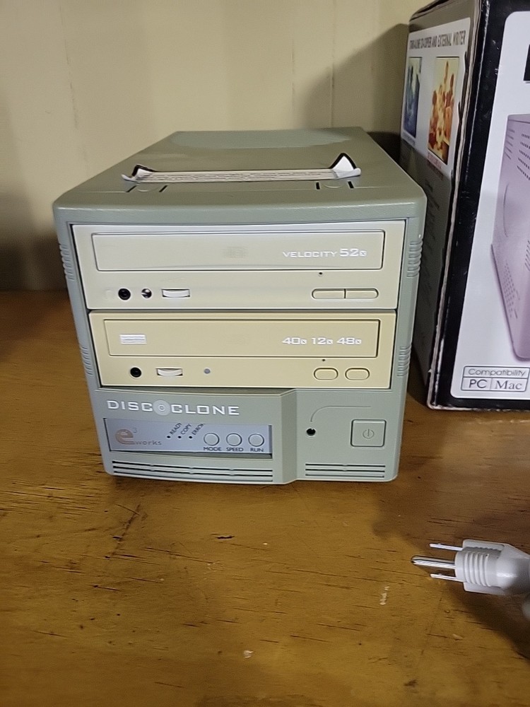 E3 WORKS Disc Clone CD Burner w/ Power & USB Cords + Box
