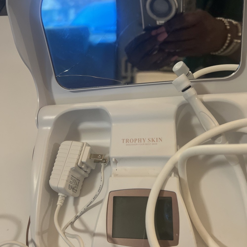 Trophy Skin MicrodermMD, Microdermabrasion System Replacement,Mirror Cracked