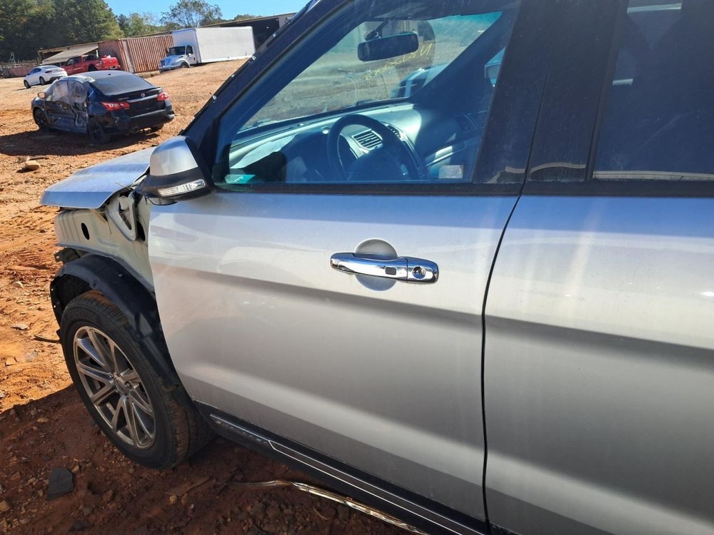 Fuse Box Engine Fits 17 EXPLORER 4838806