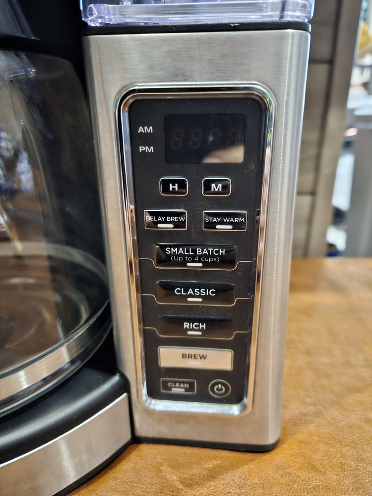 Ninja CE251 Coffeemaker 12-Cup Automatic Coffee Maker Pot Programmable Cafetière