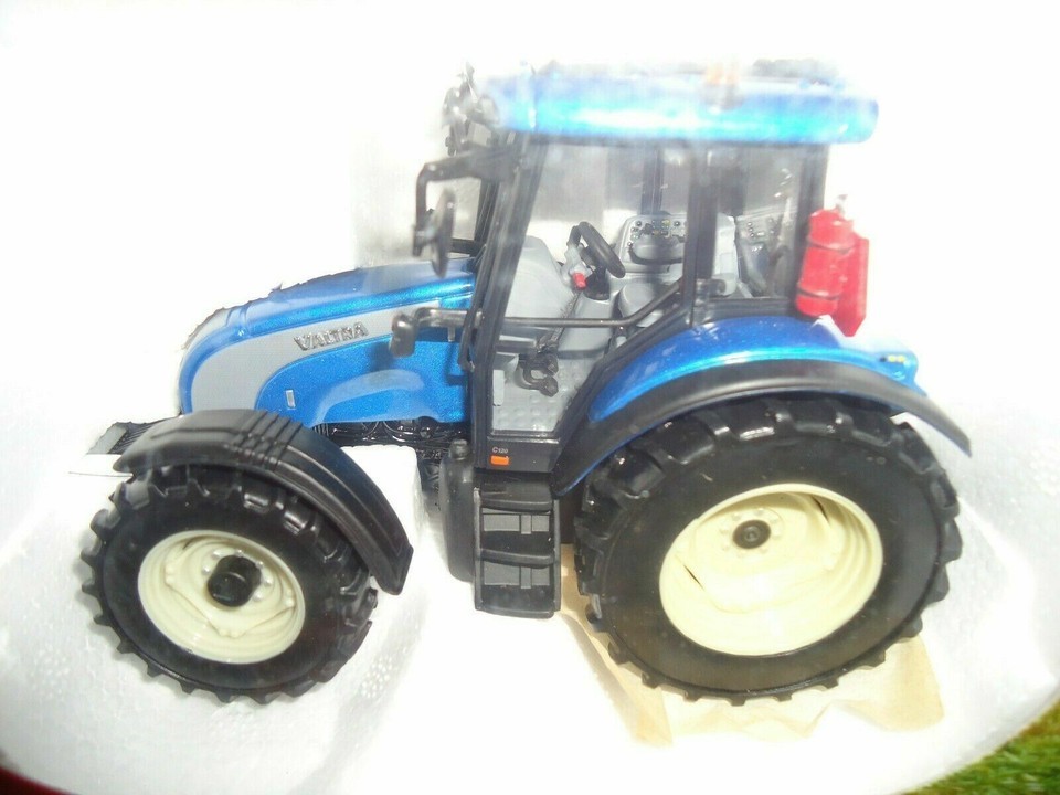 Valtra C series Tractor Front Wheel Assist