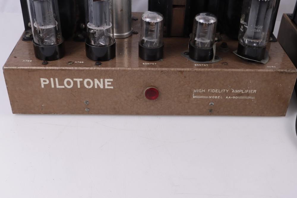 Pair of Pilot Pilotone AA-901 Mono Bloc Power Amplifiers