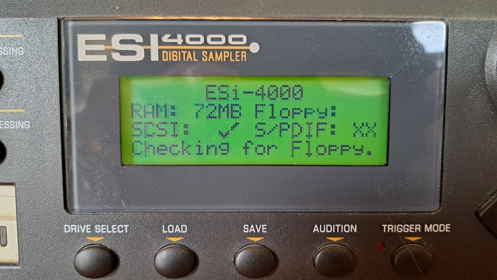 E-mu ESI-4000 Rackmount Digital Sampler - EXCELLENT - w/ manual