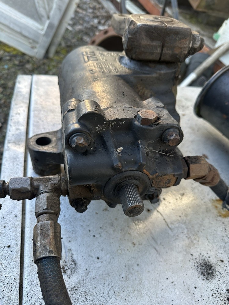 Freightliner FLD Steers Gear Box