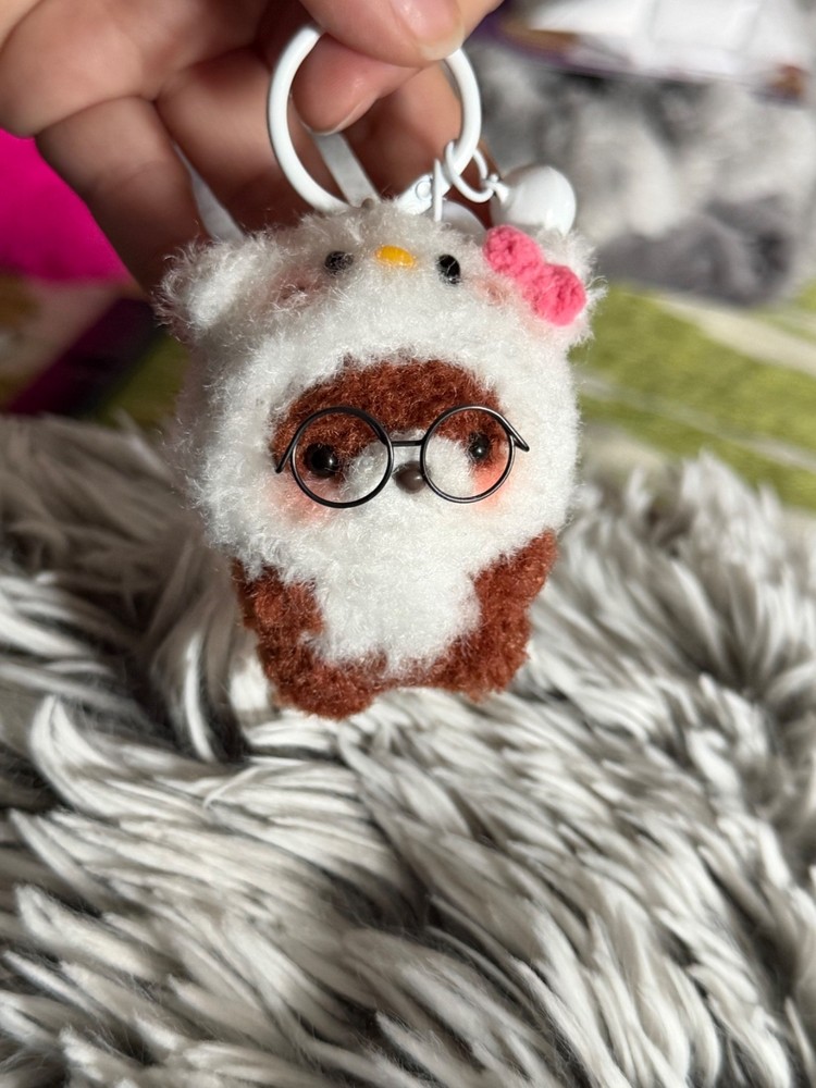 Crochet Otter in Hello Kitty Hat 🦦