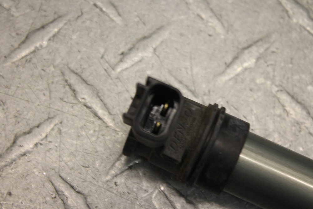 2009 HONDA CBR1000RR IGNITION COIL SPARK PLUG CAP