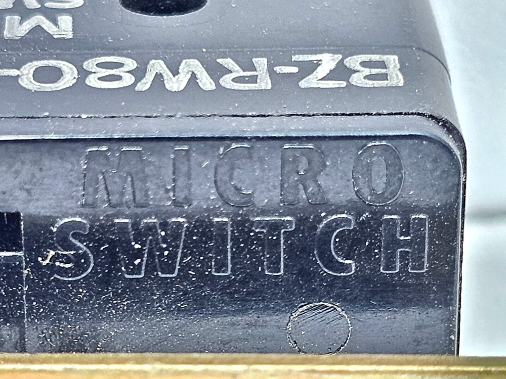 BZ-RW80-A2 MICRO SWITCH LOT OF 2