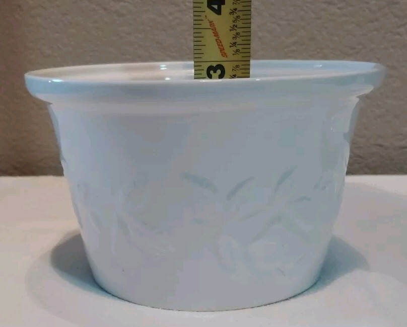 Vtg White Bandwagon Inc Dish 1997 B