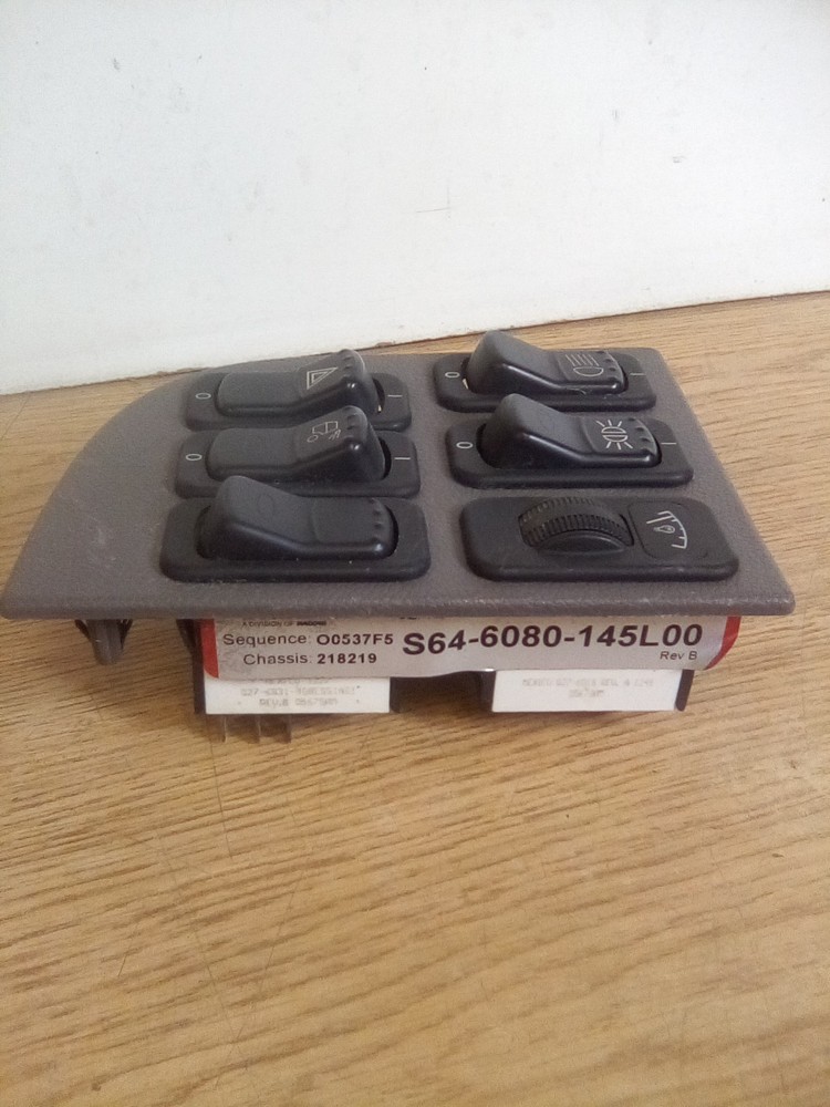 Peterbilt 387 S64-6080-145L00 Dash Switch Panel