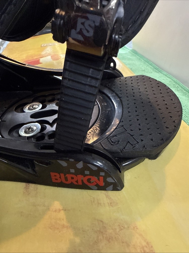 HyperLite 165 Steep Snowboard w/Burton Freestyle Bindings Large