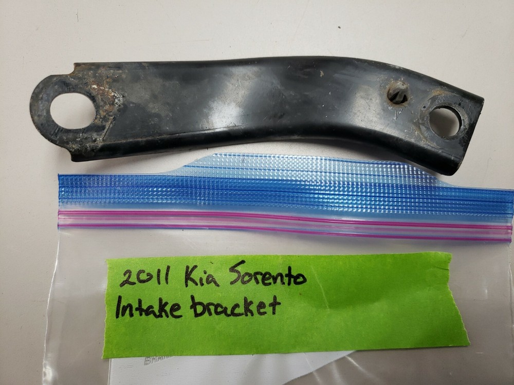 2011 Kia Sorento Intake Bracket