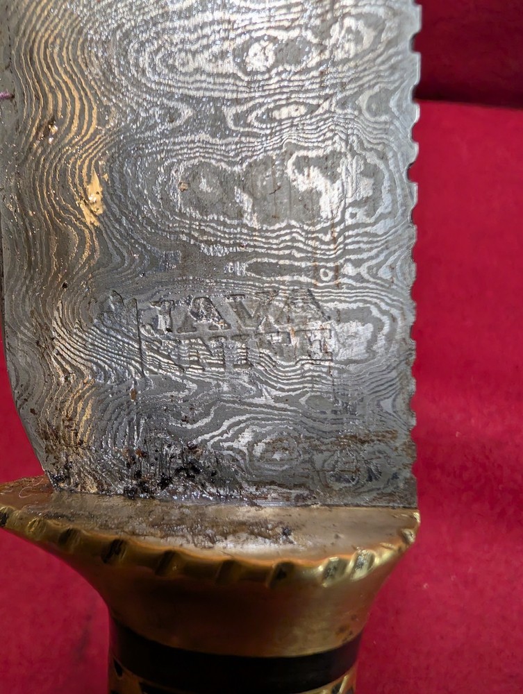 Knife Unique Fine Carved Handle
