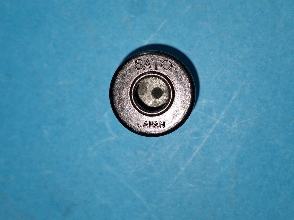 B9A Plug ~ 'In-line' cable entry ~ SATO Japan