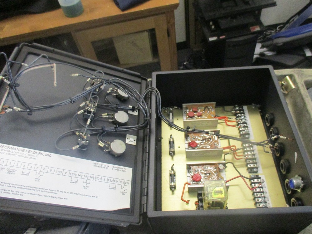 Performance Feeders Model: PF-3R Feeder Controller. Black Case