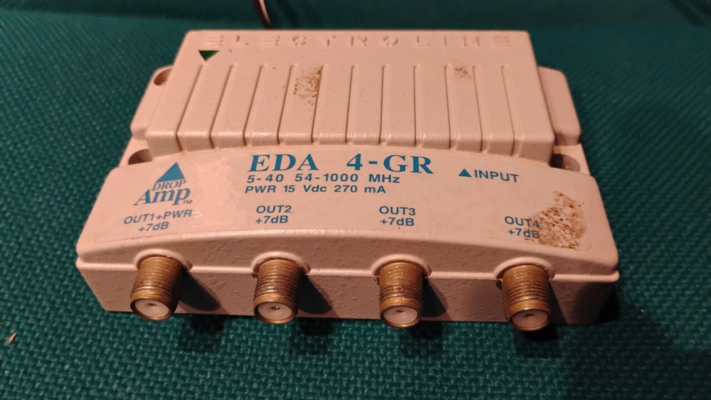 Cable tv distribution amplifier