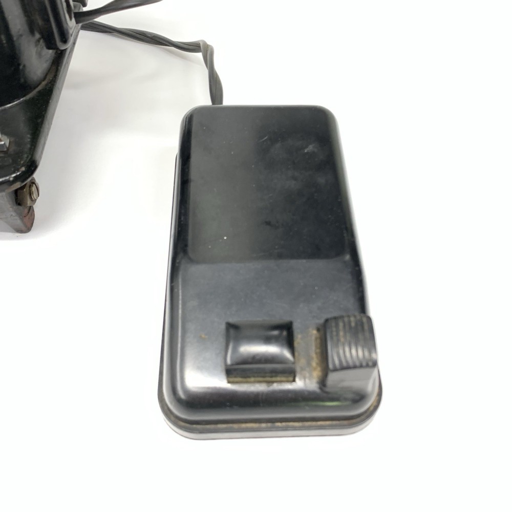 Singer Sewing Machine Model 99K with Foot Pedal - WORKING