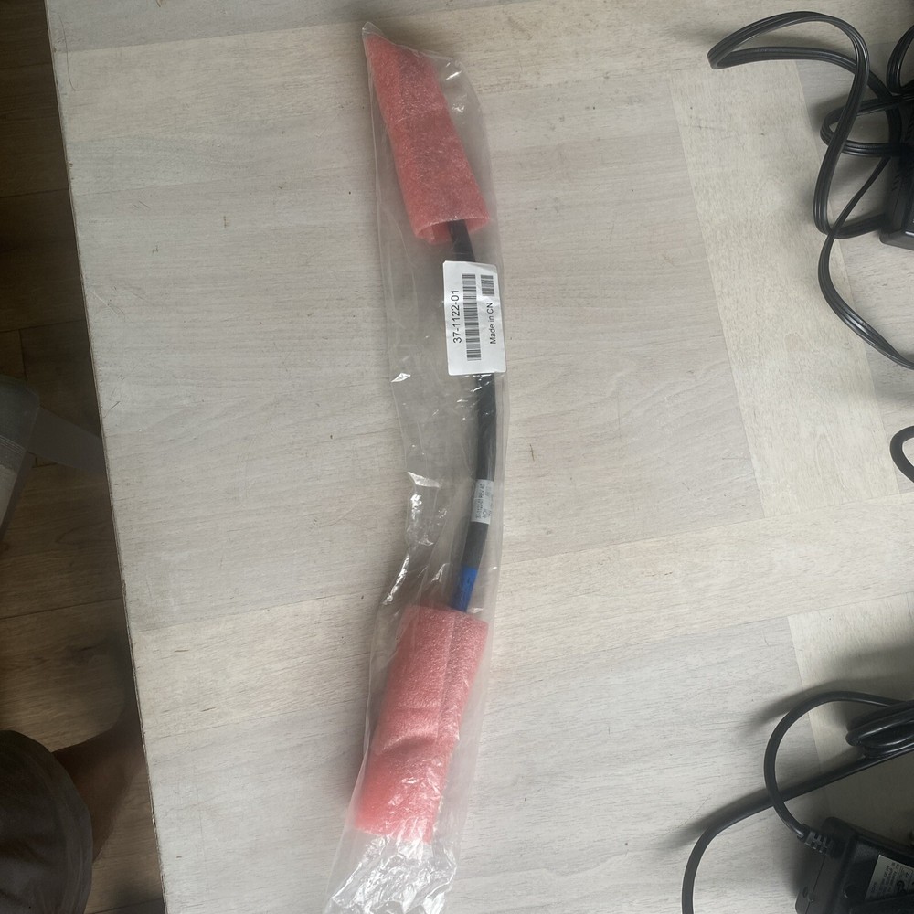2 Cisco 37-1122-01 Power Stack Cables Rev AO New
