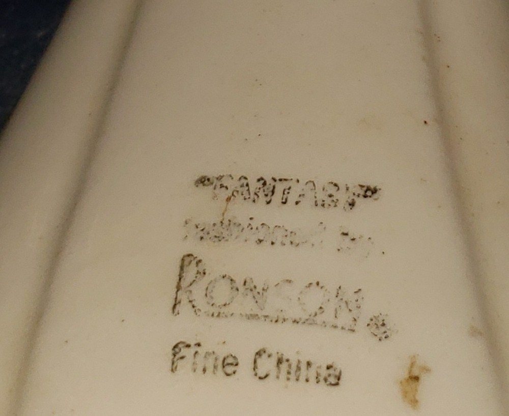 VINTAGE RONSON "FANTASY" TABLE LIGHTER