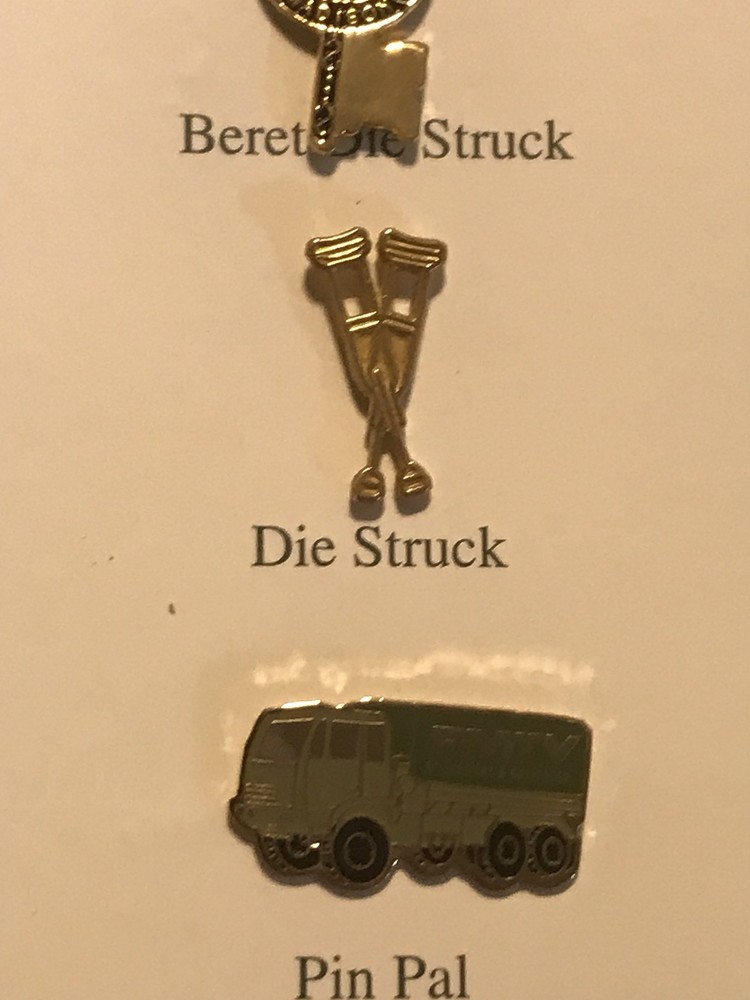 1995 GREEN DUCK ADVERTISING PIN SAMPLES BUDWEISER RACING